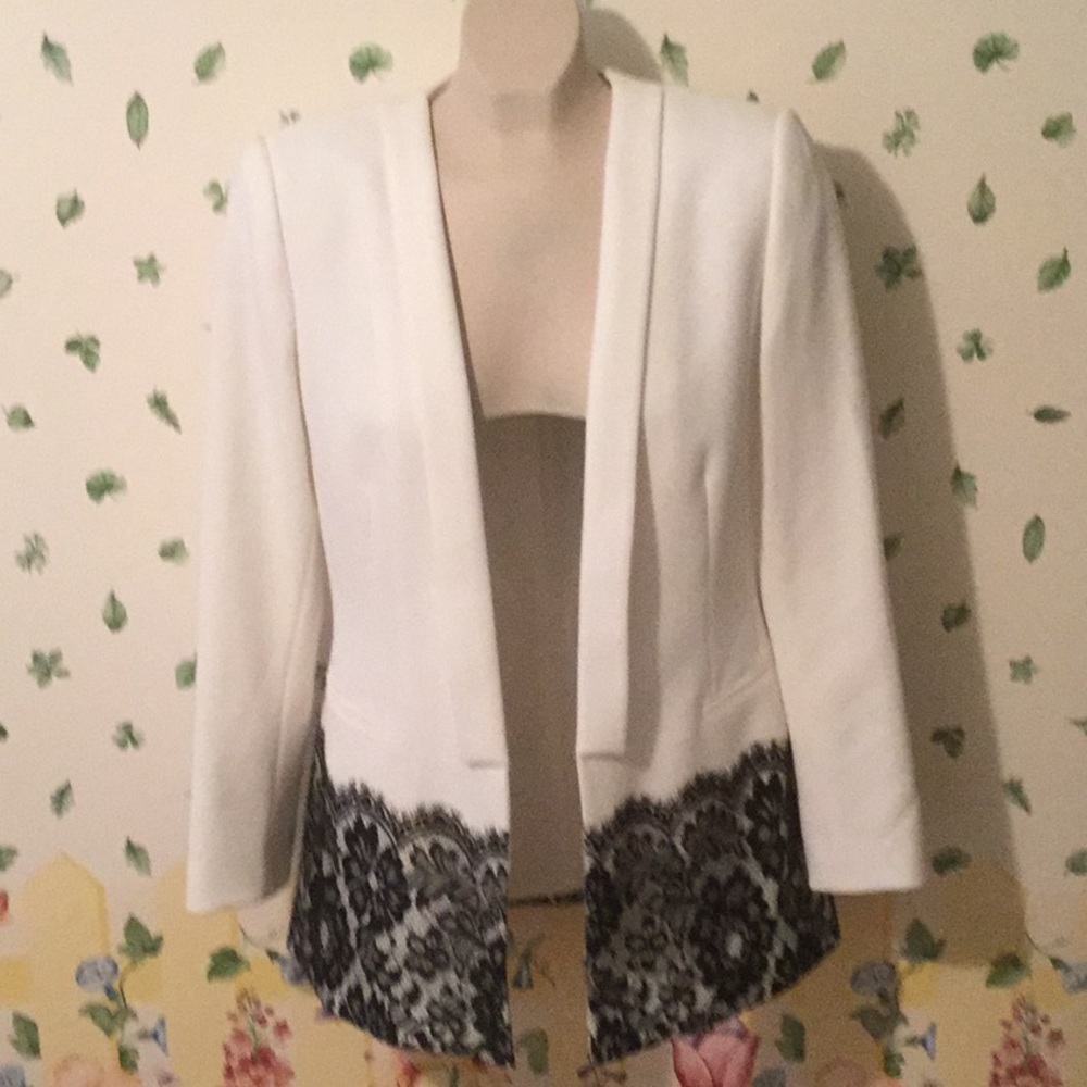 Dressy Gianni Bini long-sleeved jacket